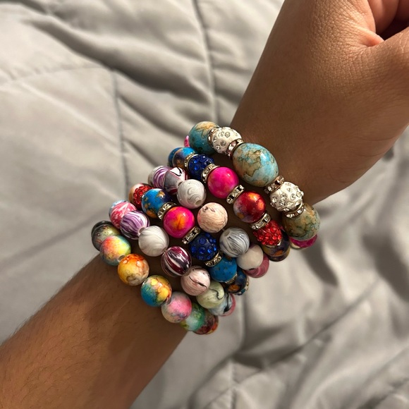 I wanted to try selling bracelets/bangles as start. - Picture 3 of 8